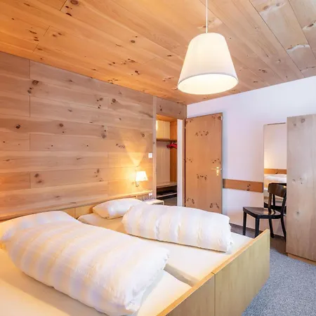 Chasa Val 3 شقة سكول